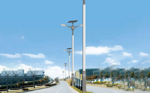 贡觉太阳能路灯前半夜亮后半夜暗的真相：控制器分时调光机制